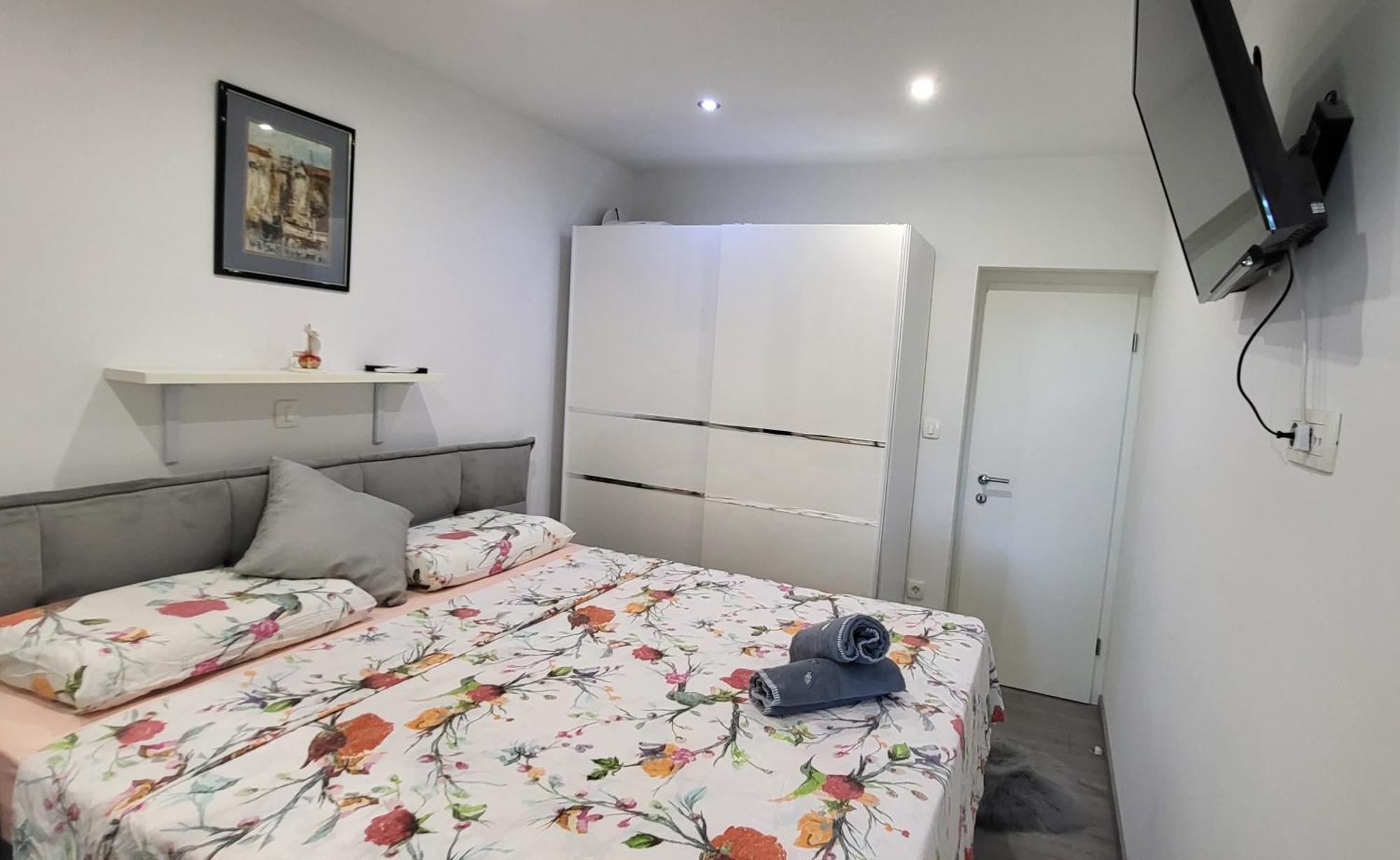 Apartment D & N Kastela Bagian luar foto