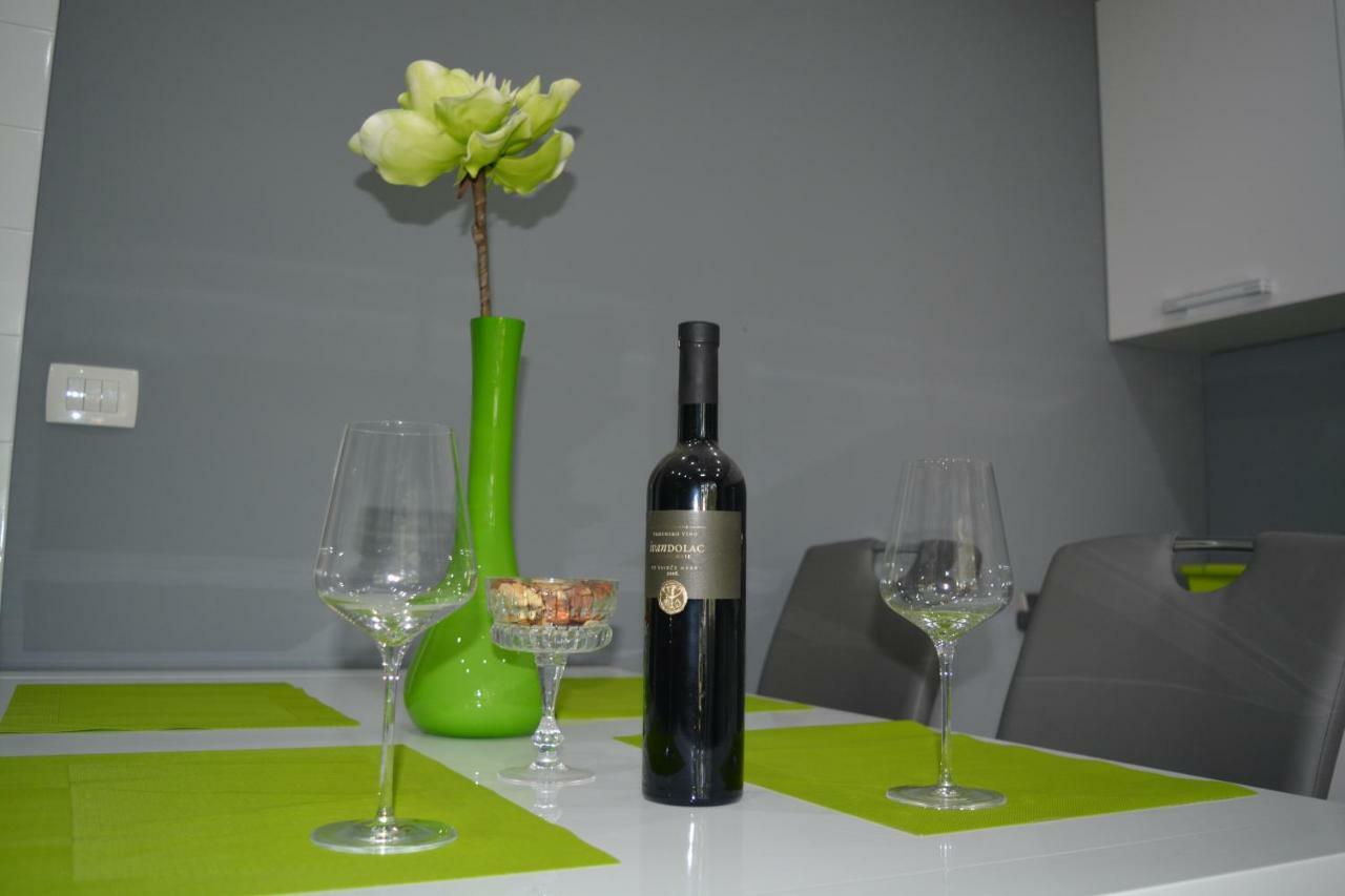 Apartment D & N Kastela Bagian luar foto