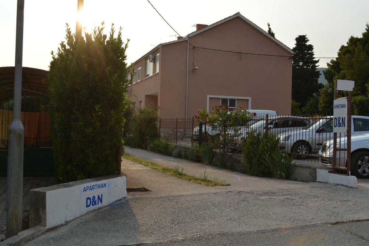 Apartment D & N Kastela Bagian luar foto