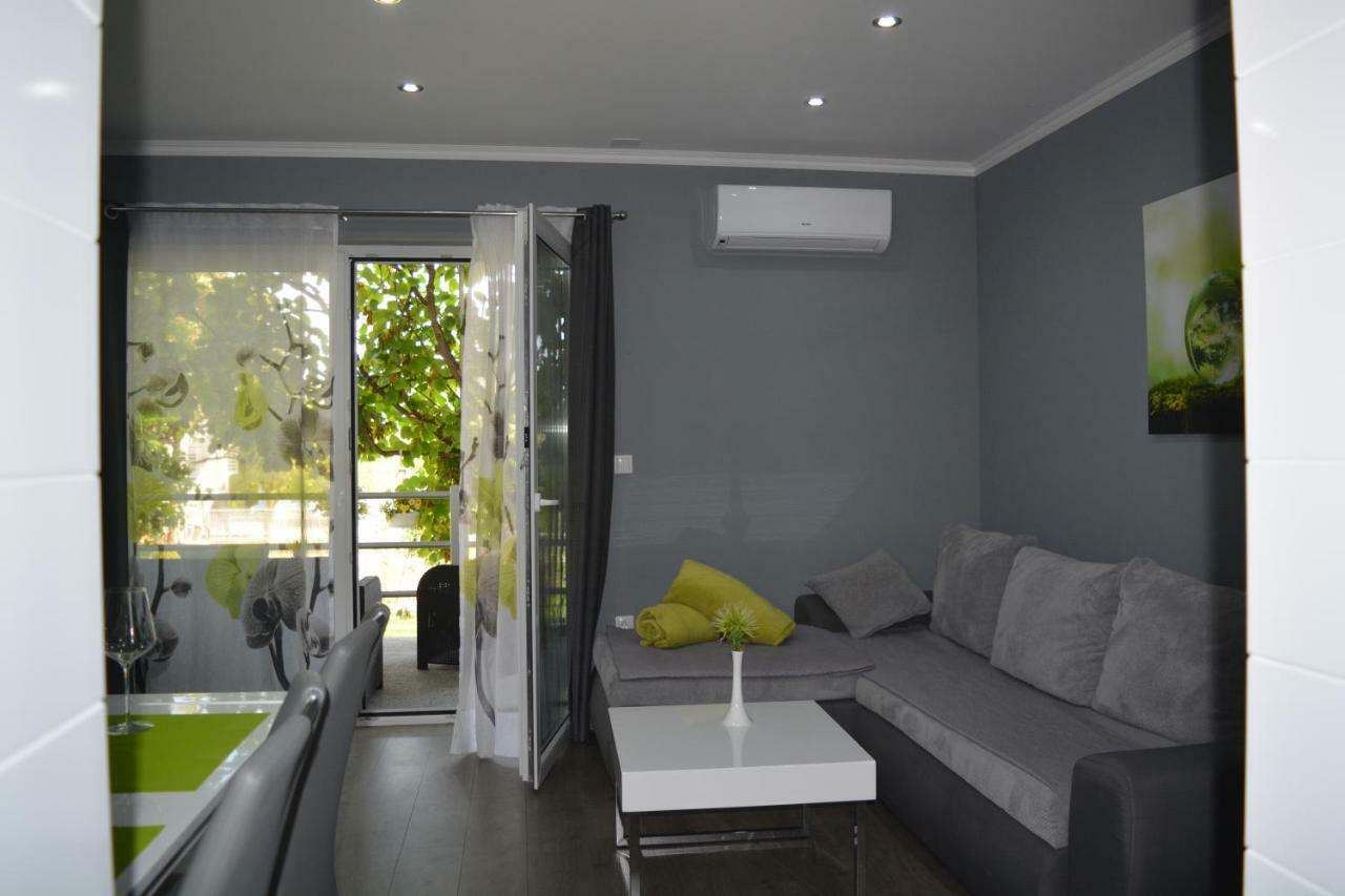 Apartment D & N Kastela Bagian luar foto