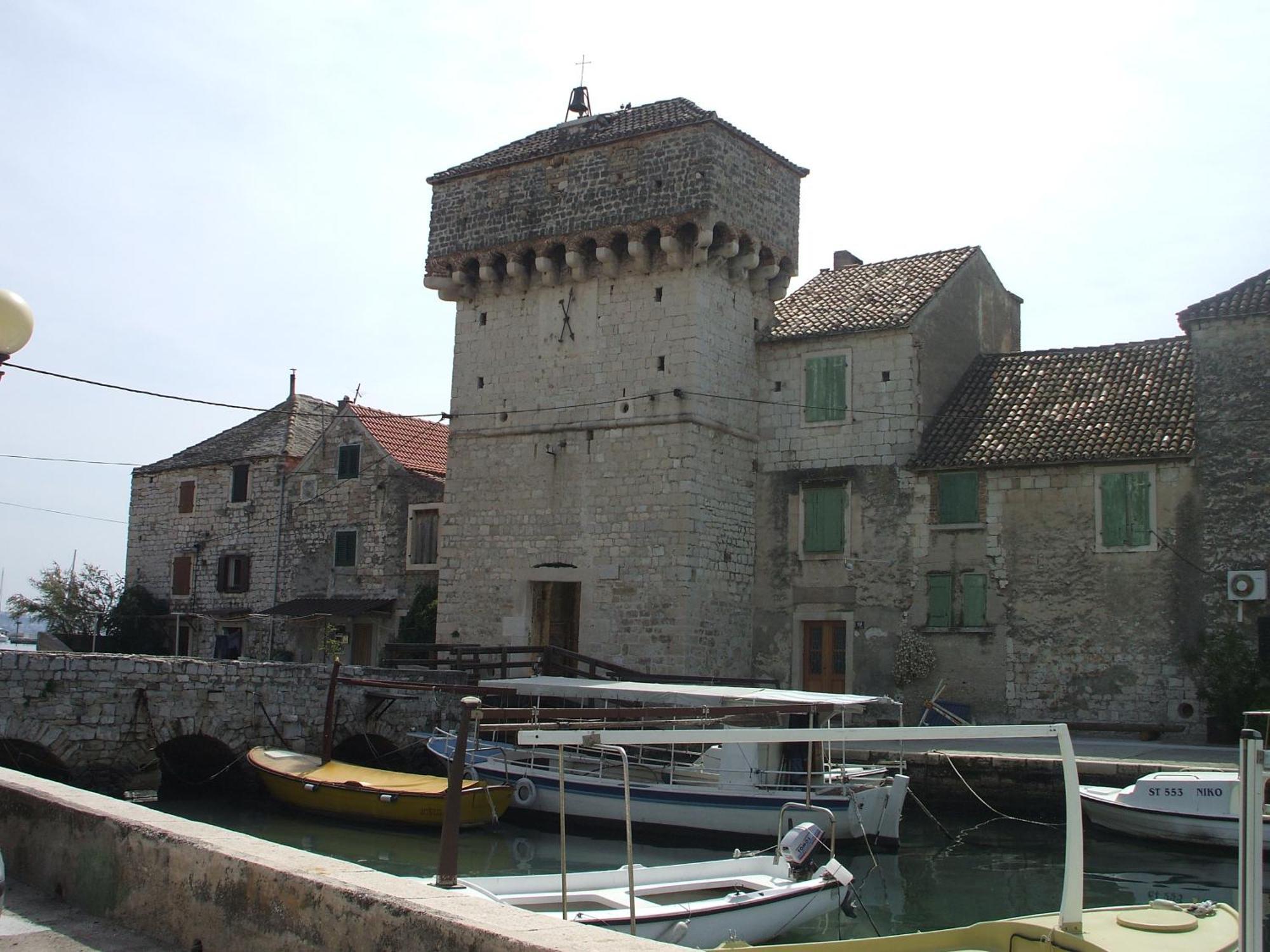 Apartment D & N Kastela Bagian luar foto