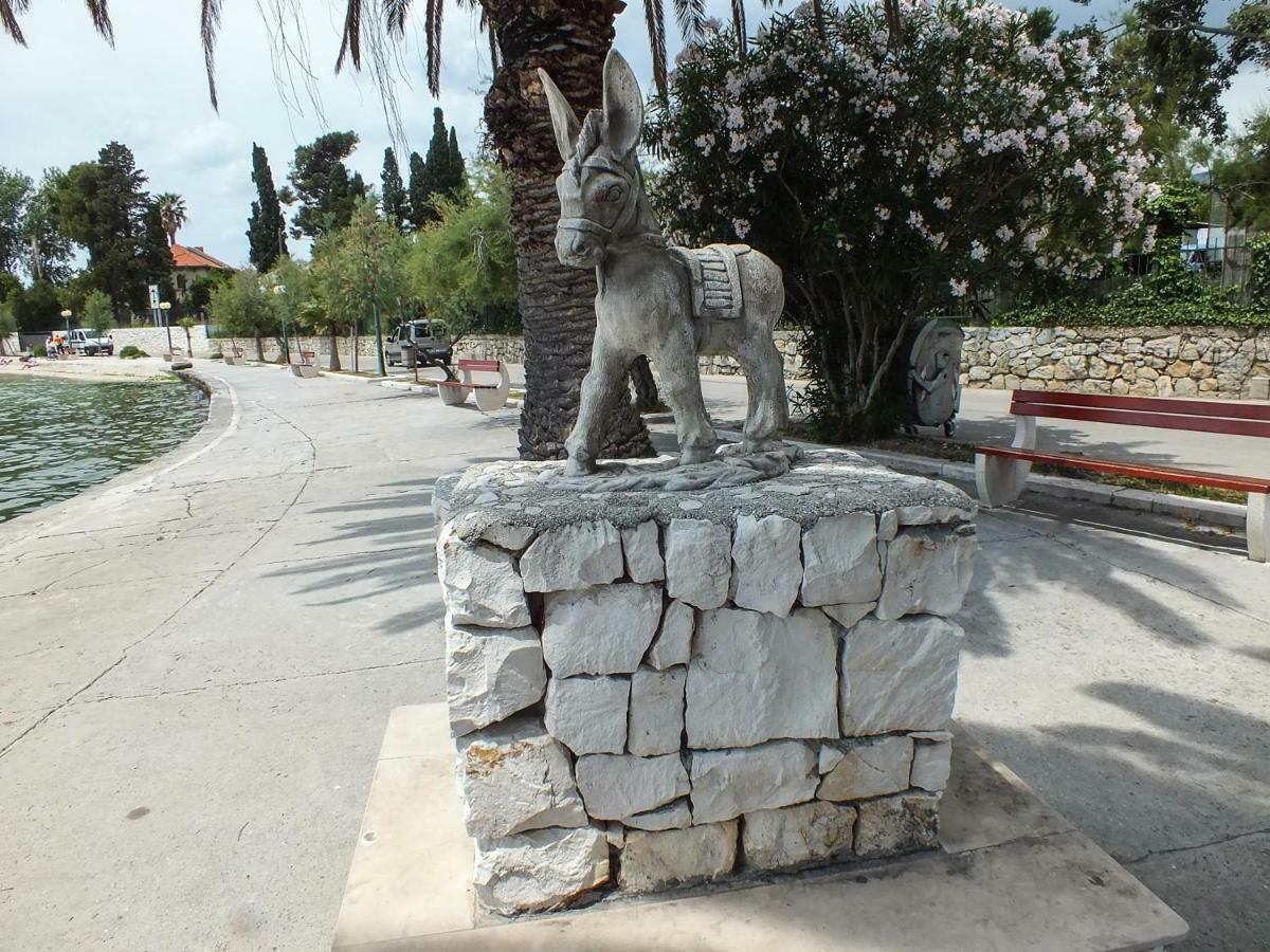 Apartment D & N Kastela Bagian luar foto